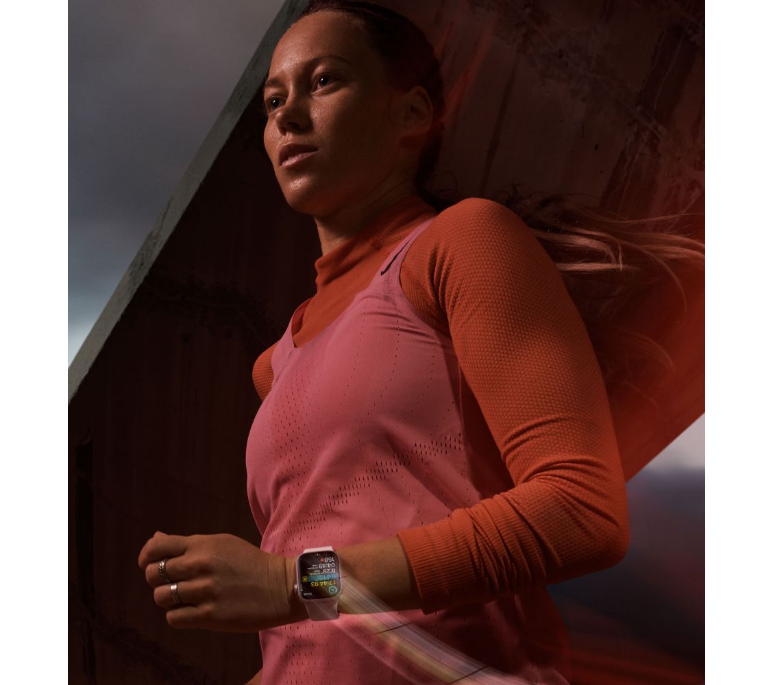 Apple Watch Series 9 om pols